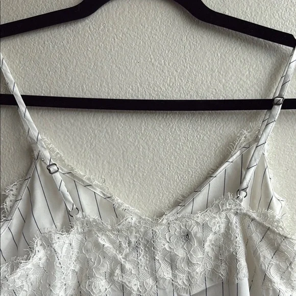 Set of 3- Elegant Lace Striped Cami Top - Picture 4 of 11